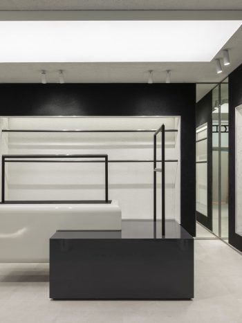 0028_Velocity-Bondi_Studio-Traces-350x467