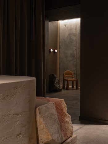 20230831_EmberBathhouse_Traces_DR-11_LR-350x467