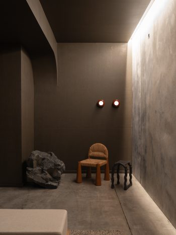 20230831_EmberBathhouse_Traces_DR-32-2_LR-350x467