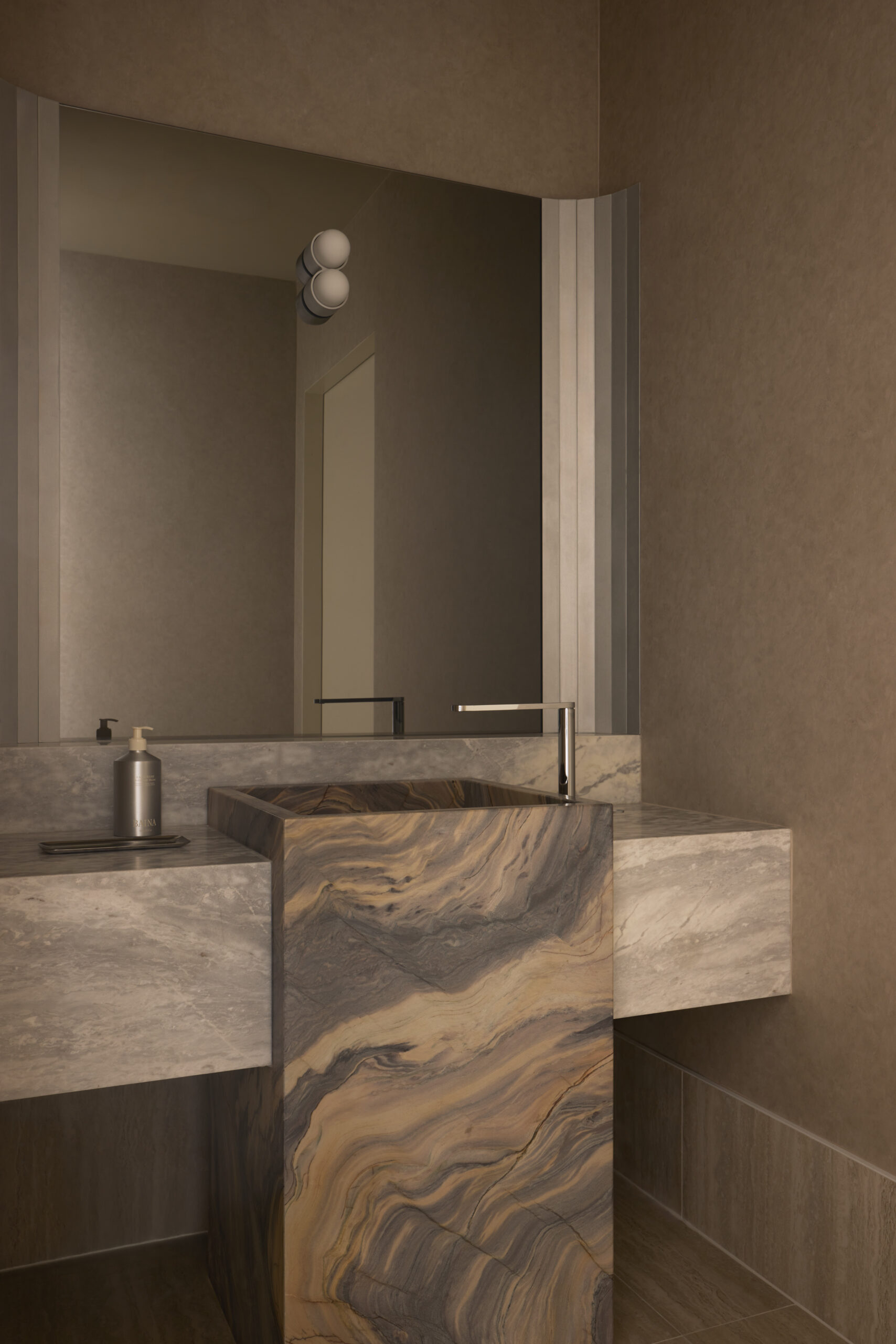 Jenna French_Studio Traces_Blank Suites_WEBRES 11