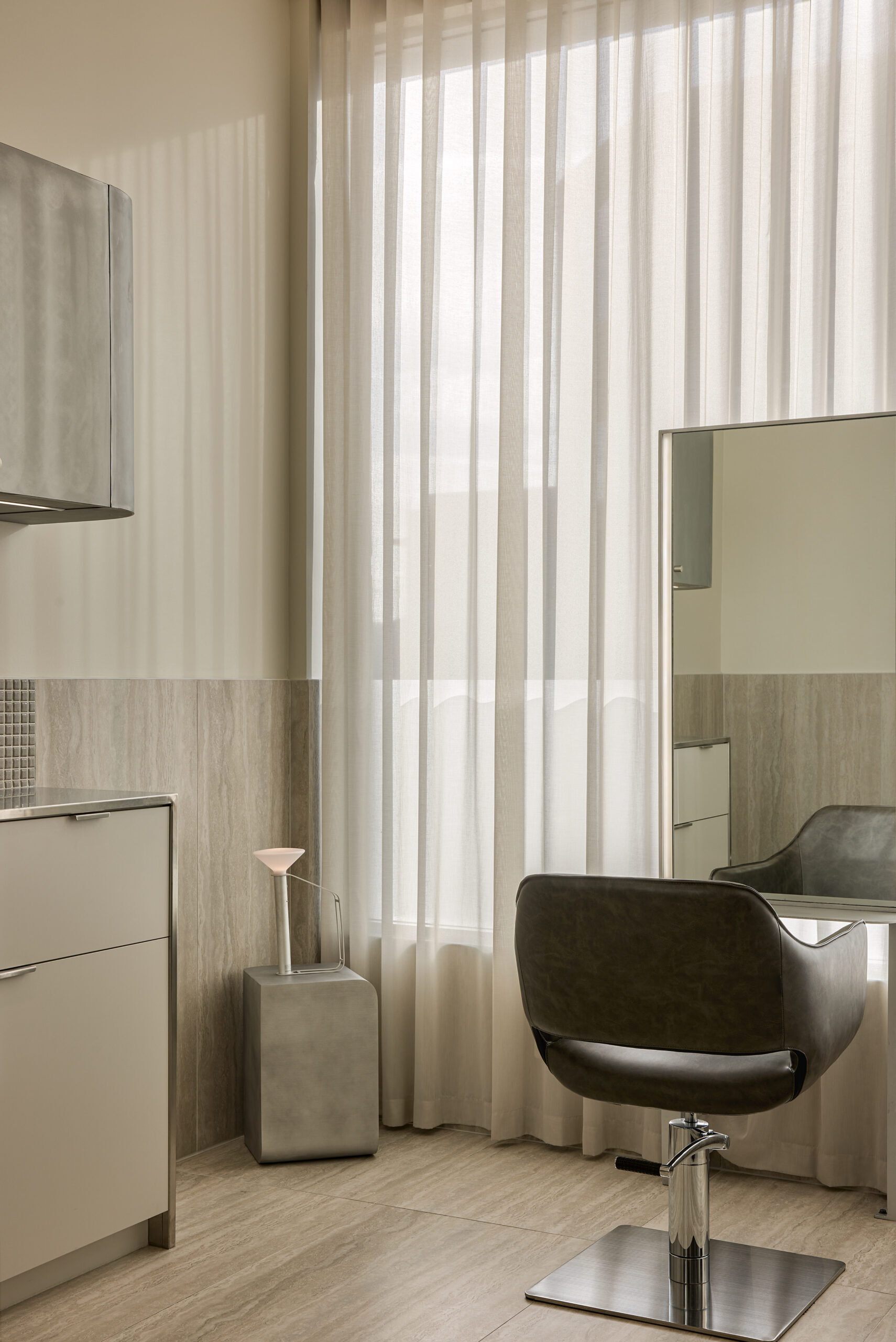 Jenna French_Studio Traces_Blank Suites_WEBRES 14