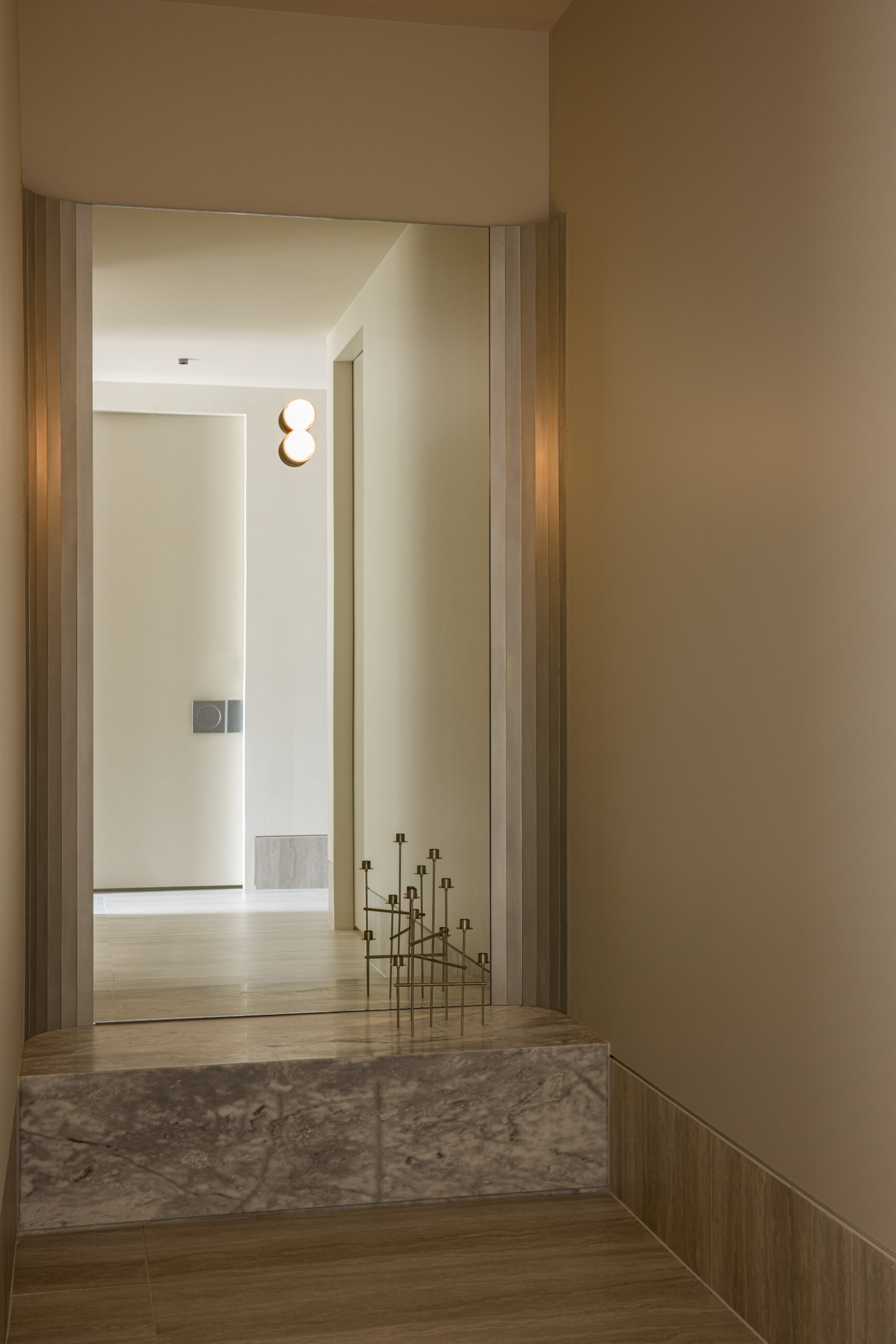 Jenna French_Studio Traces_Blank Suites_WEBRES 6